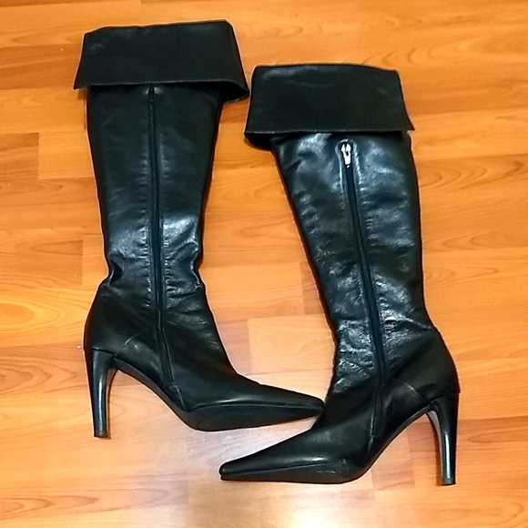 Shoes - Knee high leather boots, black